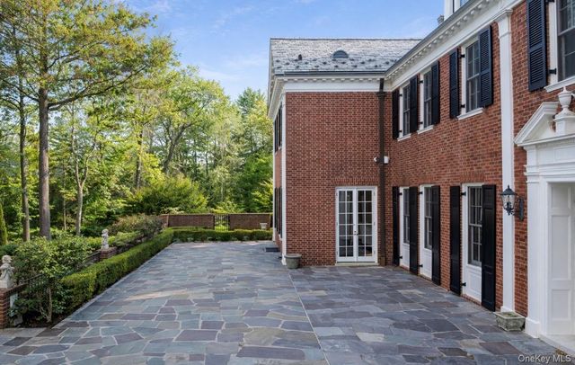 393 Mill River Road, Muttontown, NY 11771