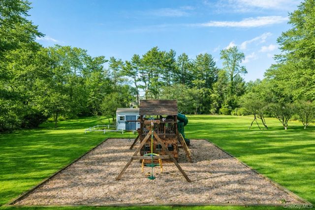 393 Mill River Road, Muttontown, NY 11771