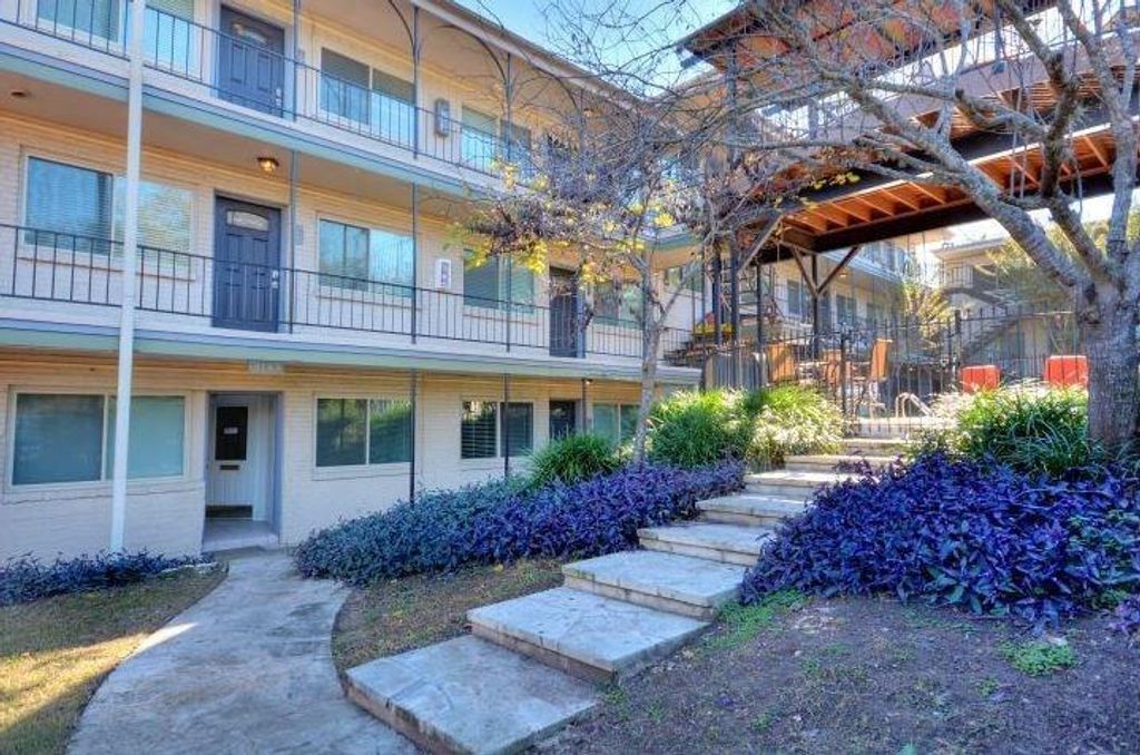 1202 Newning Ave 311, Austin, TX 78704