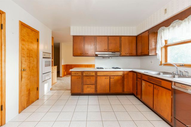 63200 Miami Road, South Bend, IN 46614