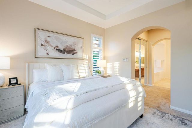 853 Hidden View Lane, Escondido, CA 92027