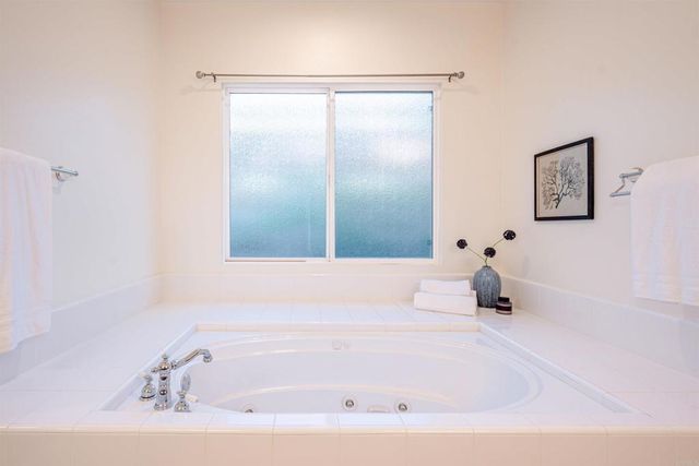 853 Hidden View Lane, Escondido, CA 92027