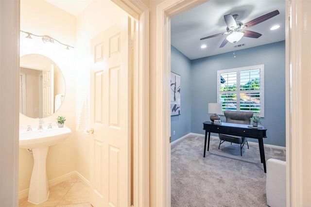 853 Hidden View Lane, Escondido, CA 92027