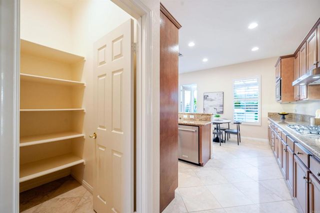 853 Hidden View Lane, Escondido, CA 92027