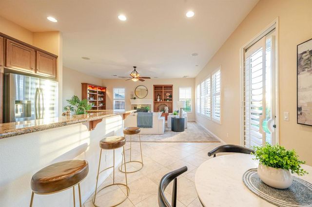 853 Hidden View Lane, Escondido, CA 92027