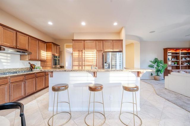 853 Hidden View Lane, Escondido, CA 92027