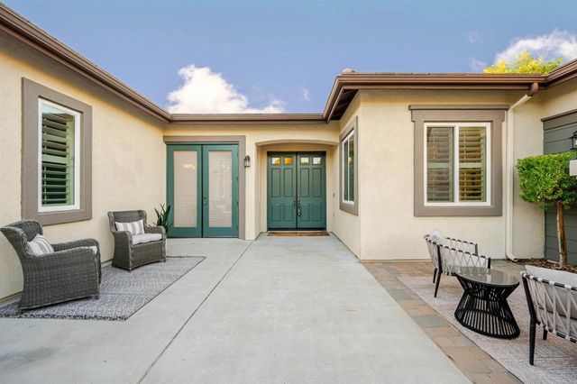 853 Hidden View Lane, Escondido, CA 92027