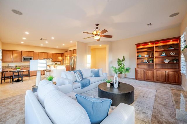 853 Hidden View Lane, Escondido, CA 92027