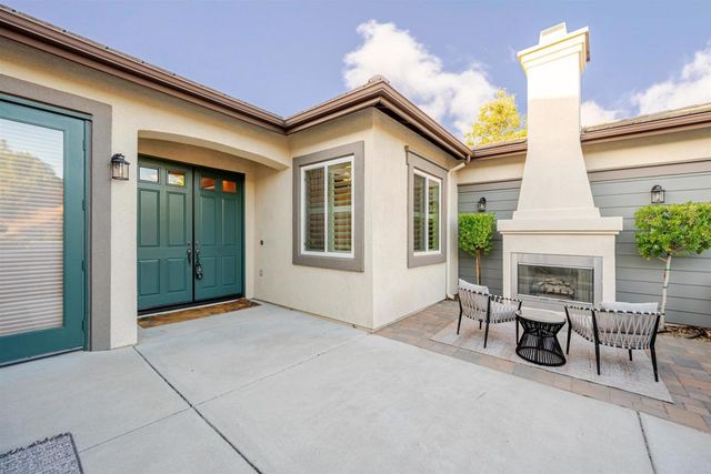 853 Hidden View Lane, Escondido, CA 92027