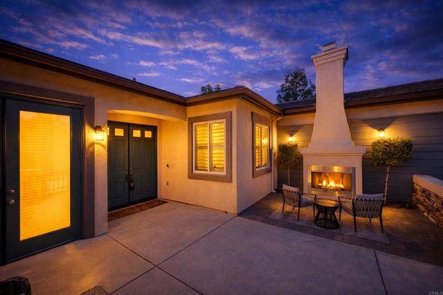 853 Hidden View Lane, Escondido, CA 92027