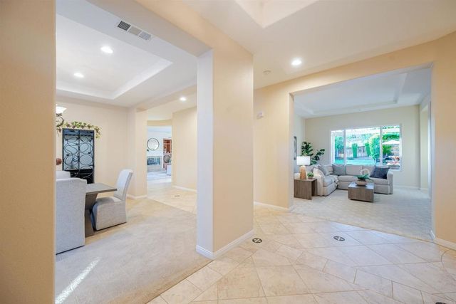 853 Hidden View Lane, Escondido, CA 92027