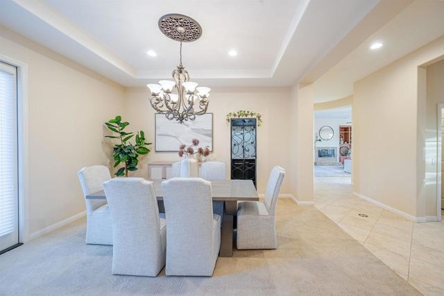 853 Hidden View Lane, Escondido, CA 92027