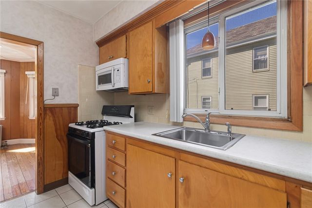 82 Clemence Street, Cranston, RI 02920