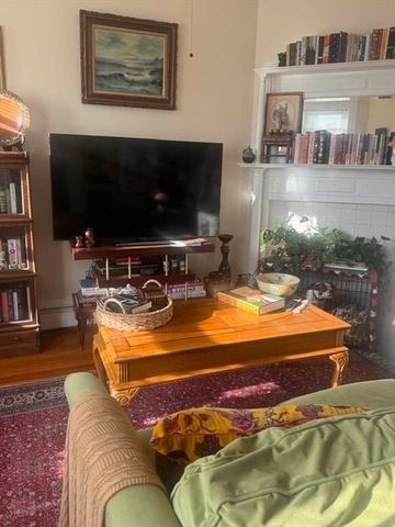 84 P St. 3, Boston, MA 02127