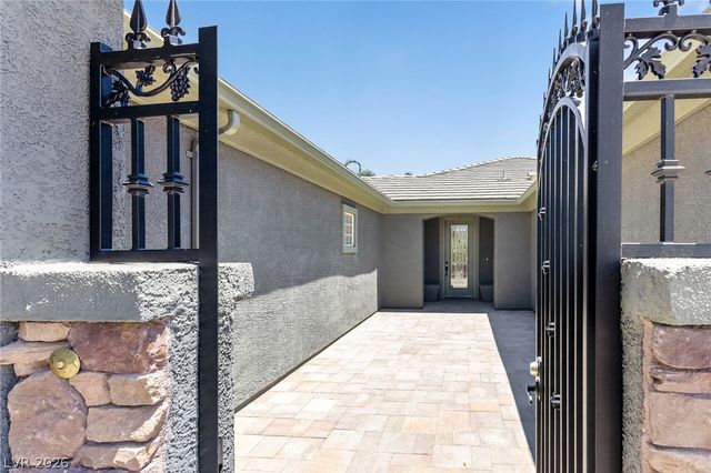 8606 Kennedy Heights Court, Las Vegas, NV 89131