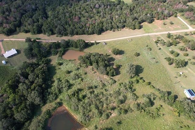 1142 Private Road 7039, Lexington, TX 78947