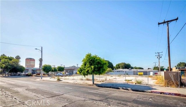 2416 E Alondra, Compton, CA 90221