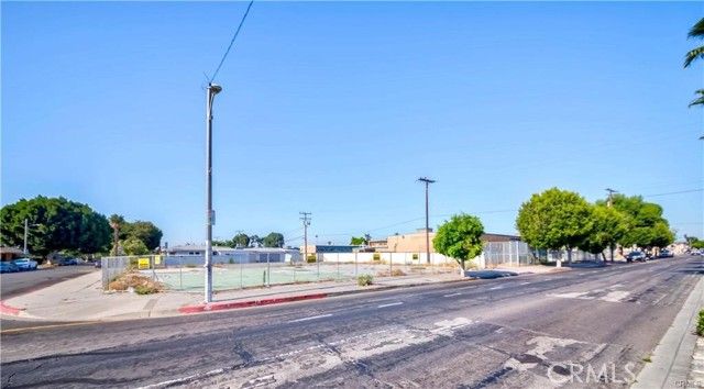 2416 E Alondra, Compton, CA 90221