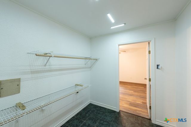 4623 County Road 444, Waelder, TX 78959