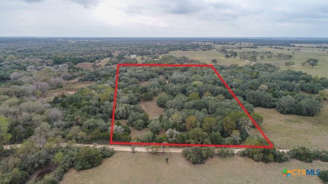 4623 County Road 444, Waelder, TX 78959