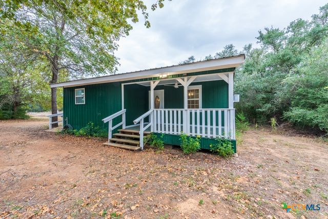 4623 County Road 444, Waelder, TX 78959