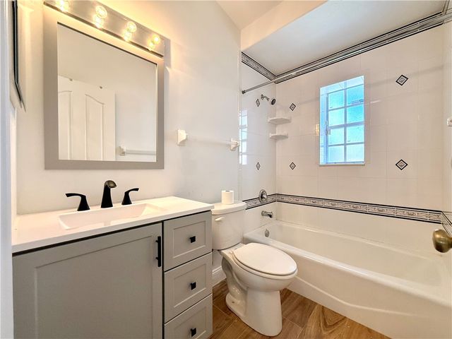 4104 18th Street, Vero Beach, FL 32960