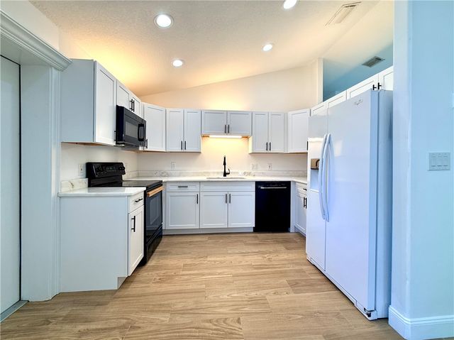 4104 18th Street, Vero Beach, FL 32960