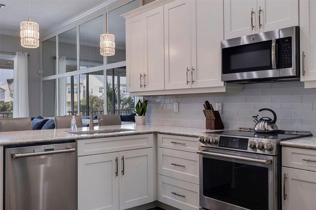 6064 MOORINGS DRIVE S, St Petersburg, FL 33712