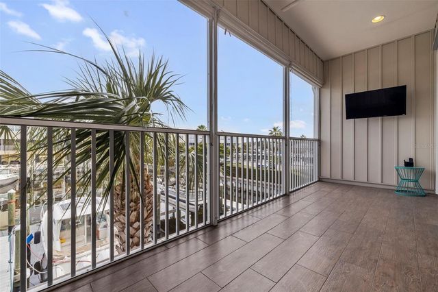 6064 MOORINGS DRIVE S, St Petersburg, FL 33712