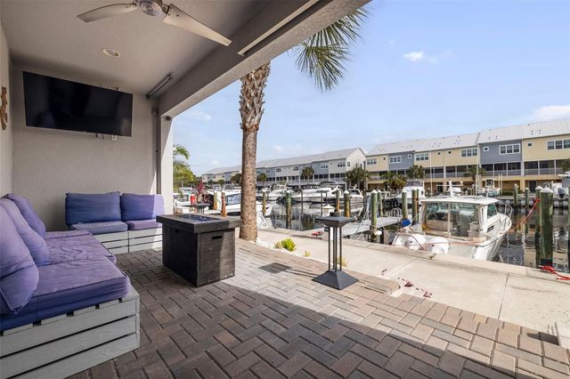 6064 MOORINGS DRIVE S, St Petersburg, FL 33712