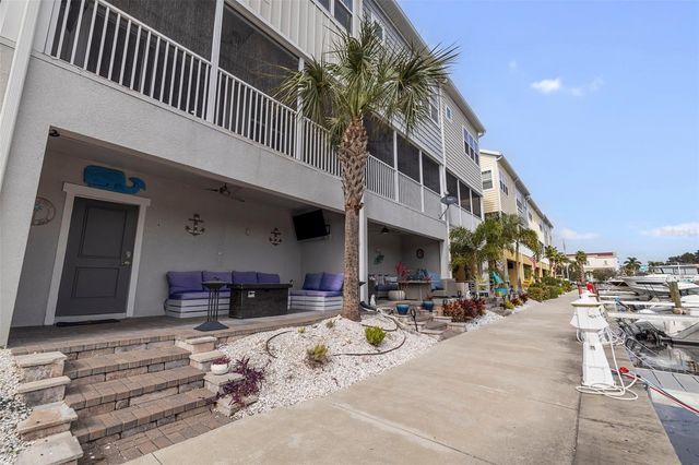 6064 MOORINGS DRIVE S, St Petersburg, FL 33712