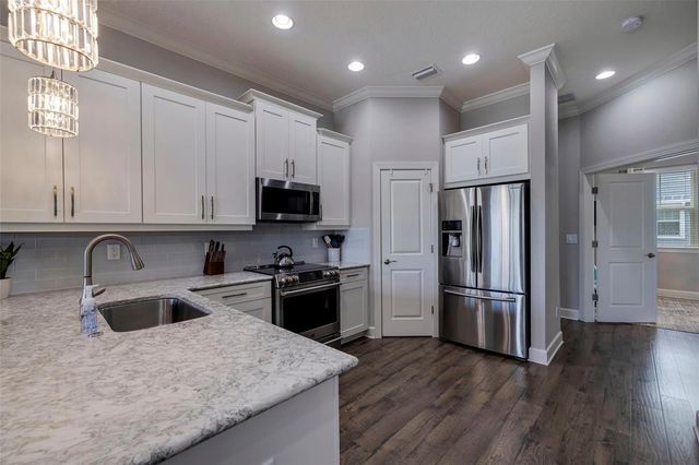 6064 MOORINGS DRIVE S, St Petersburg, FL 33712