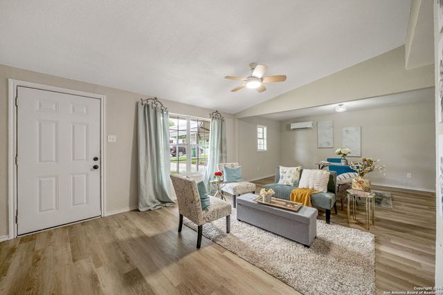 167 Bangor, San Antonio, TX 78228