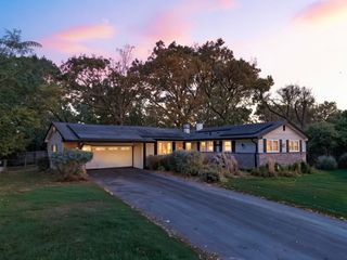 491 Maple Avenue, Carpentersville, IL 60110