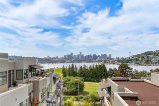 1700 N Northlake Way #105, Seattle, WA 98103