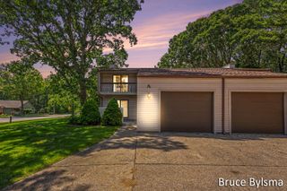 17570 Parkwood Drive A, Ferrysburg City, MI 49456