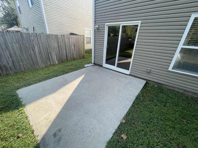 2872 Creekbend Dr, Nashville, TN 37207