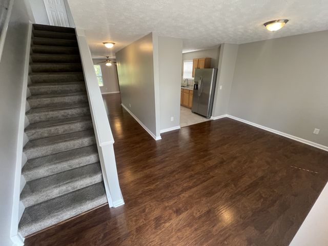 2872 Creekbend Dr, Nashville, TN 37207