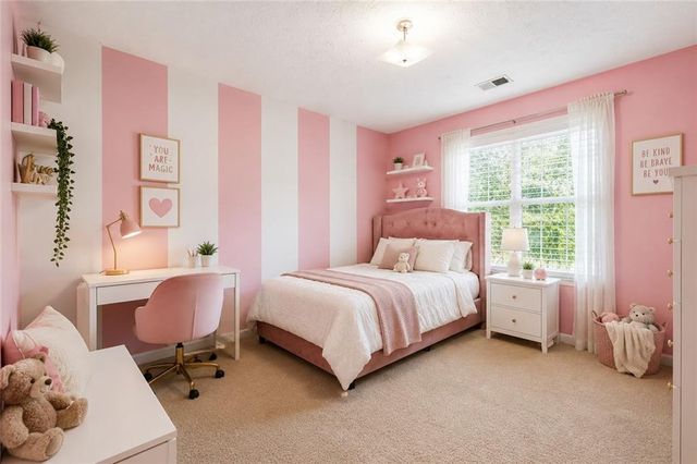 322 Lochmill Court, Loganville, GA 30052