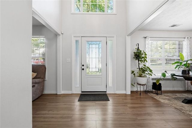 322 Lochmill Court, Loganville, GA 30052