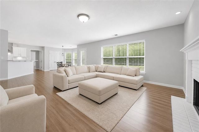 322 Lochmill Court, Loganville, GA 30052