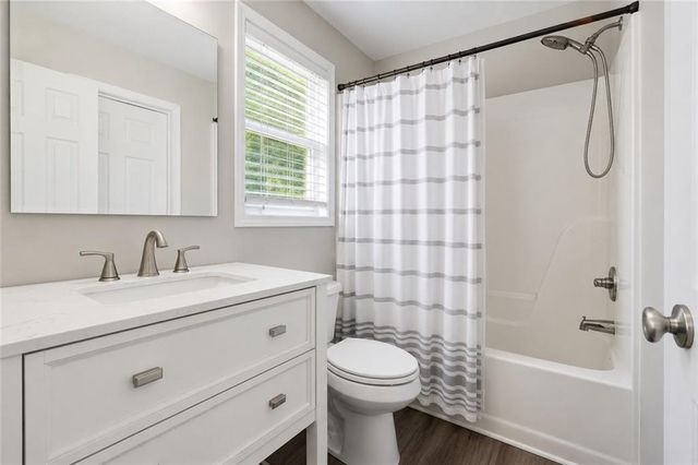 322 Lochmill Court, Loganville, GA 30052