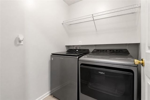 322 Lochmill Court, Loganville, GA 30052
