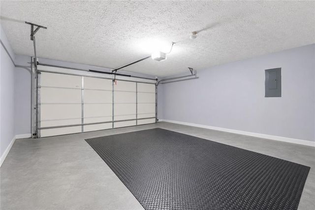 322 Lochmill Court, Loganville, GA 30052