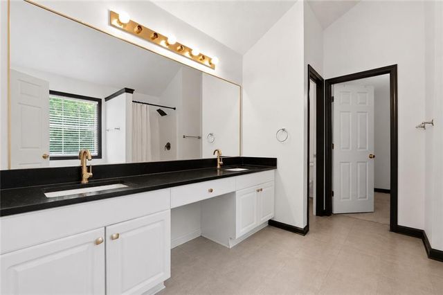 322 Lochmill Court, Loganville, GA 30052