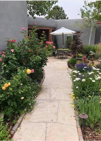 2558 Atalaya Hill Trail, Santa Fe, NM 87505