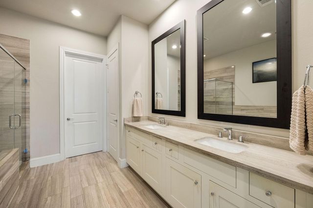 1519 Birdsall Street, Houston, TX 77007