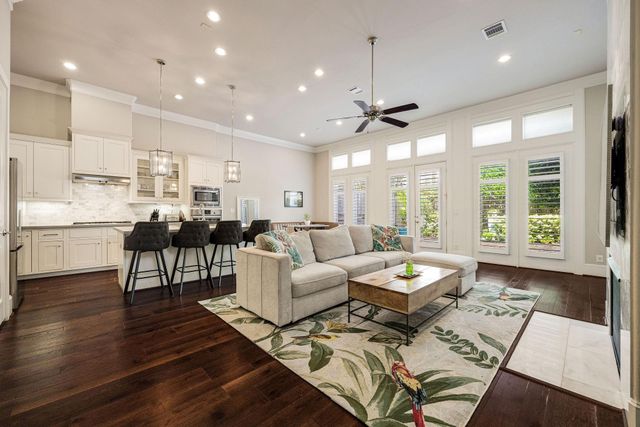 1519 Birdsall Street, Houston, TX 77007