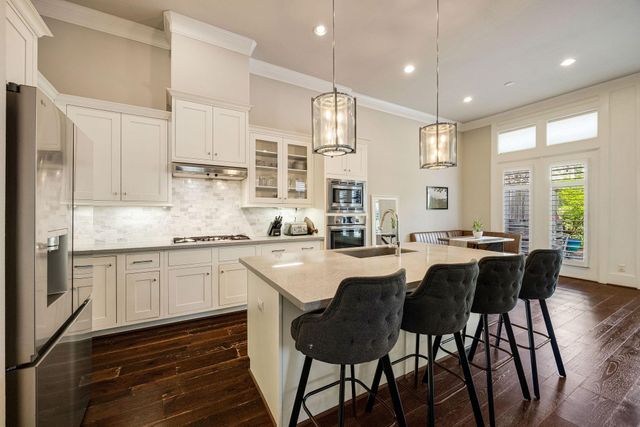 1519 Birdsall Street, Houston, TX 77007