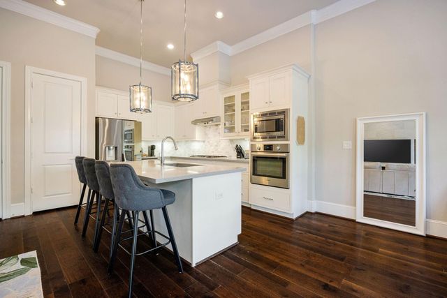 1519 Birdsall Street, Houston, TX 77007